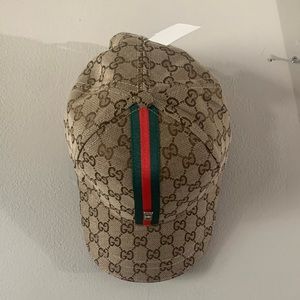 Imitation guess hat